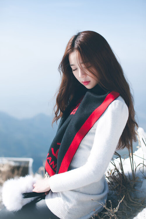 法甲：里昂2-1逆转尼斯，队内明星表现抢眼，里昂法甲排名