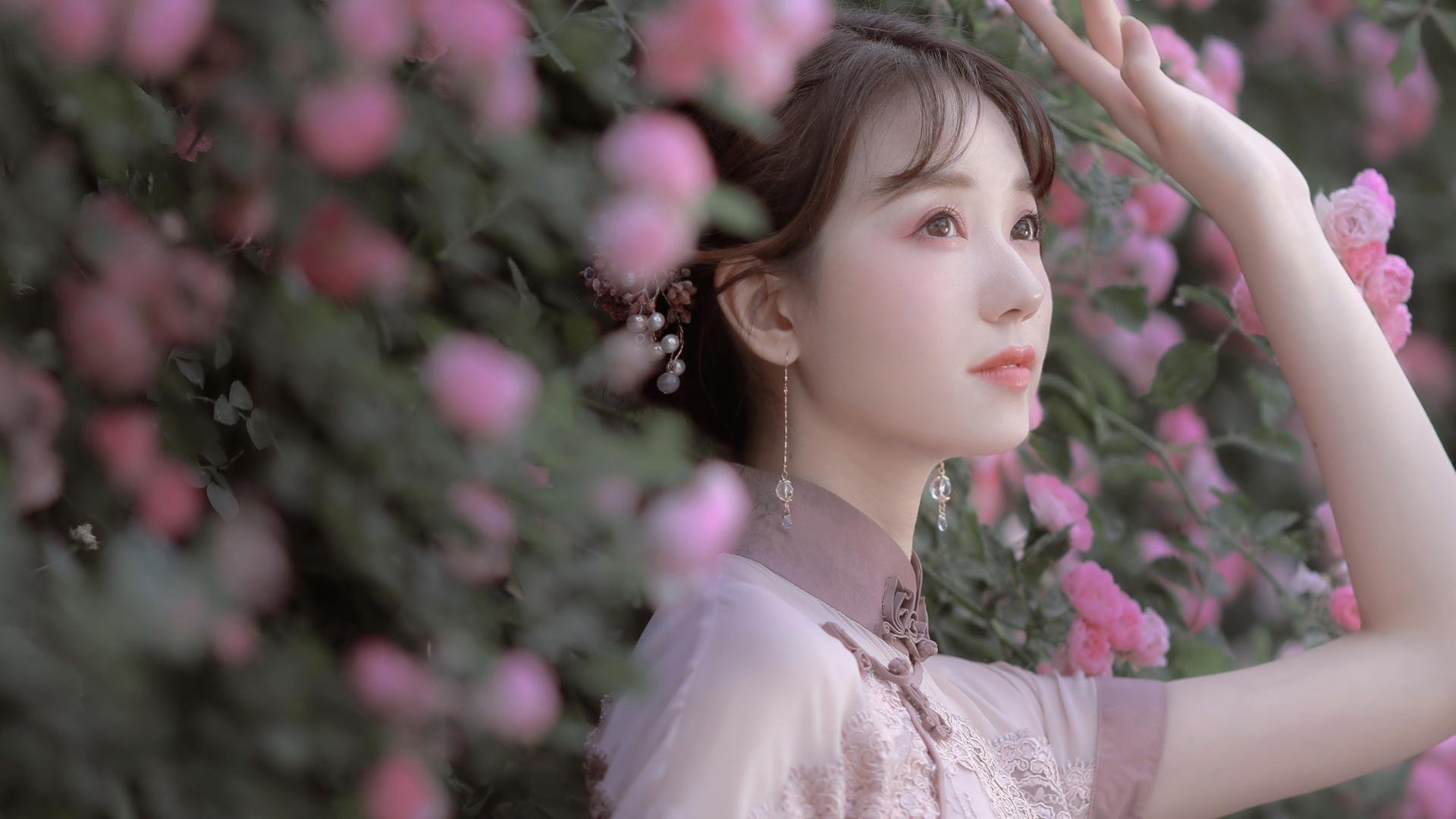 全黑队传球配合精妙,几乎无缝连接进攻与防守,全黑队服